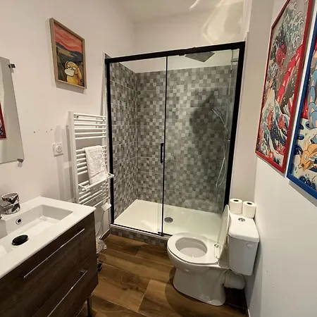 Luxury House In Near Old Town *